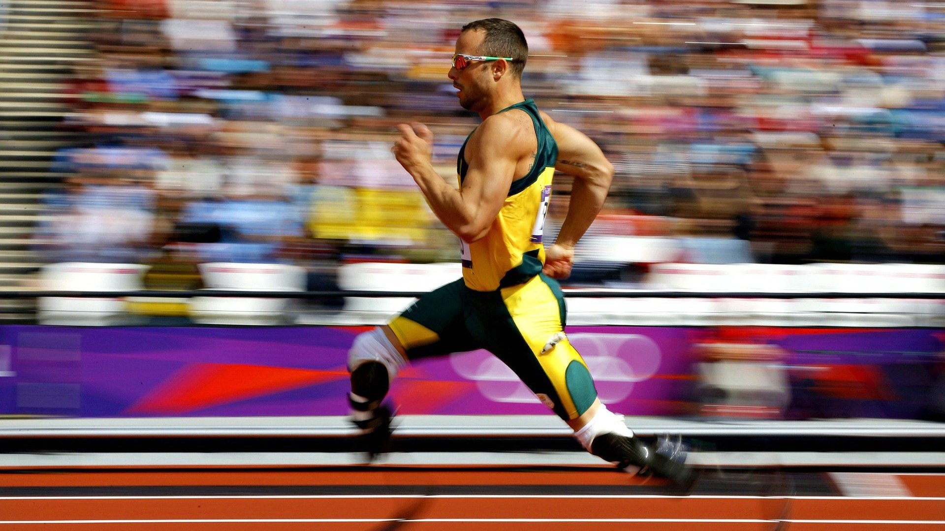 F1街道赛焦点战，美国最后时刻击败秘鲁，体育与地缘的惊魂交错