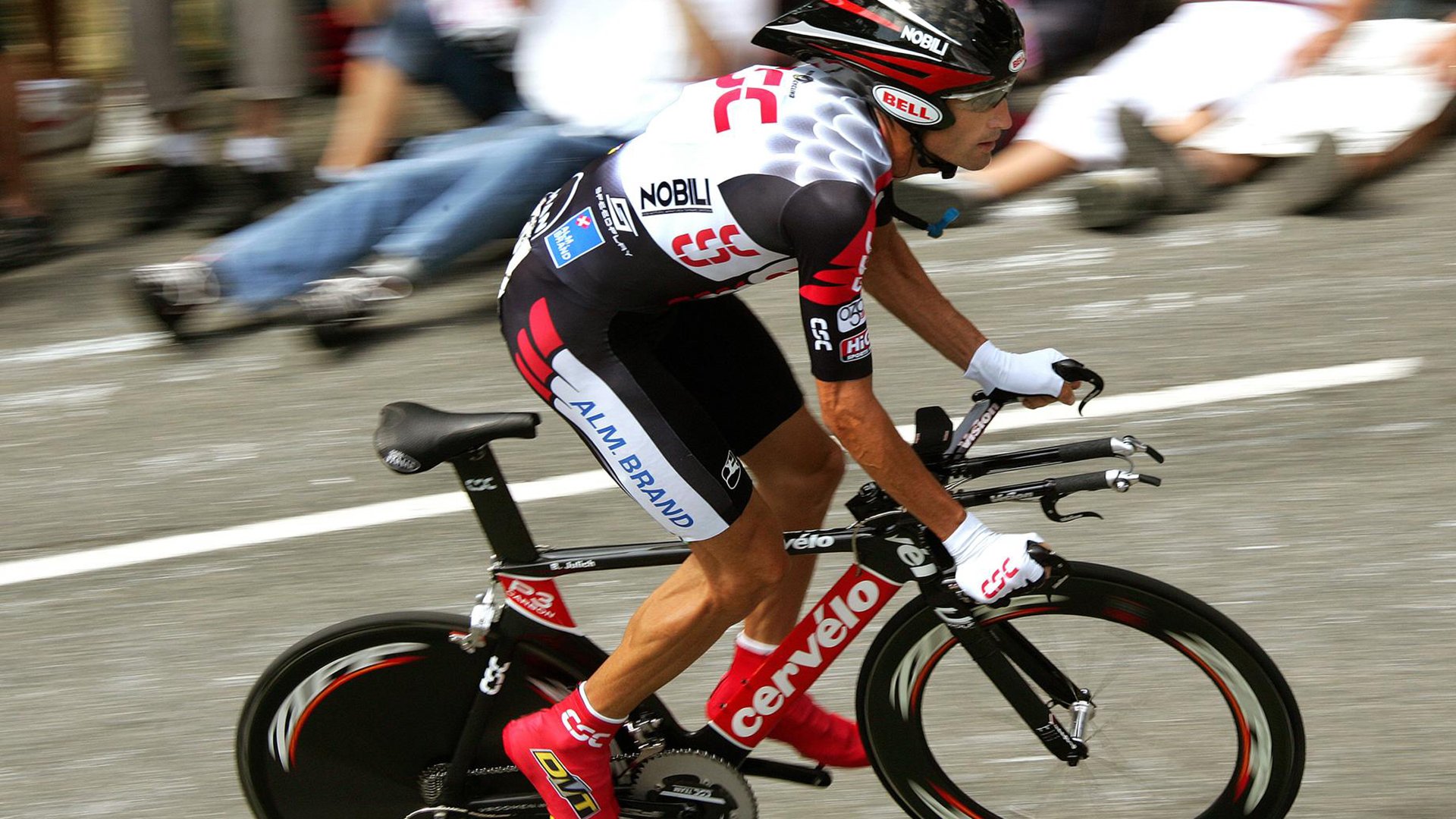 霍勒迪赛道狂飙与灰熊逆袭,当体育的戏剧性撕碎所有剧本